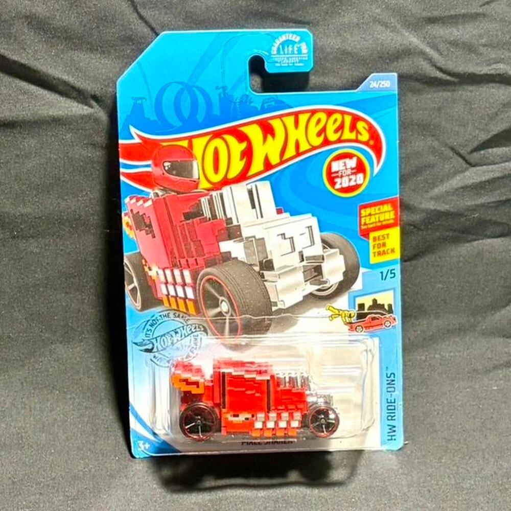 🚨 Hot Wheels HW Ride-Ons Series Red Pixel Shaker Toy Car 🚗